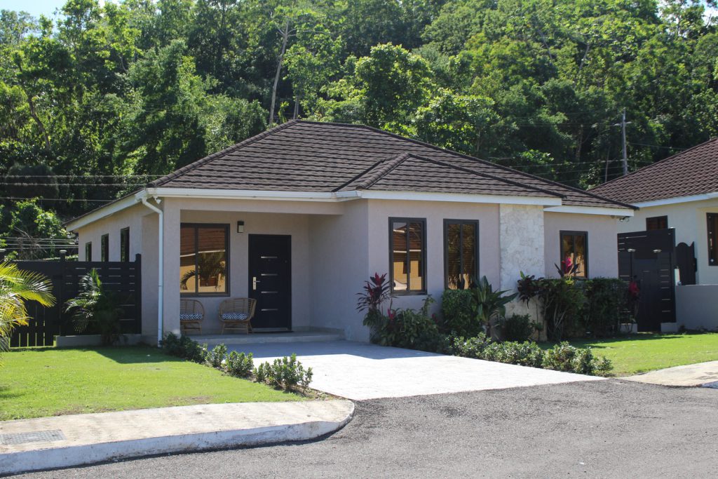 5 Hopeton Gardens, Mandeville, Jamaica